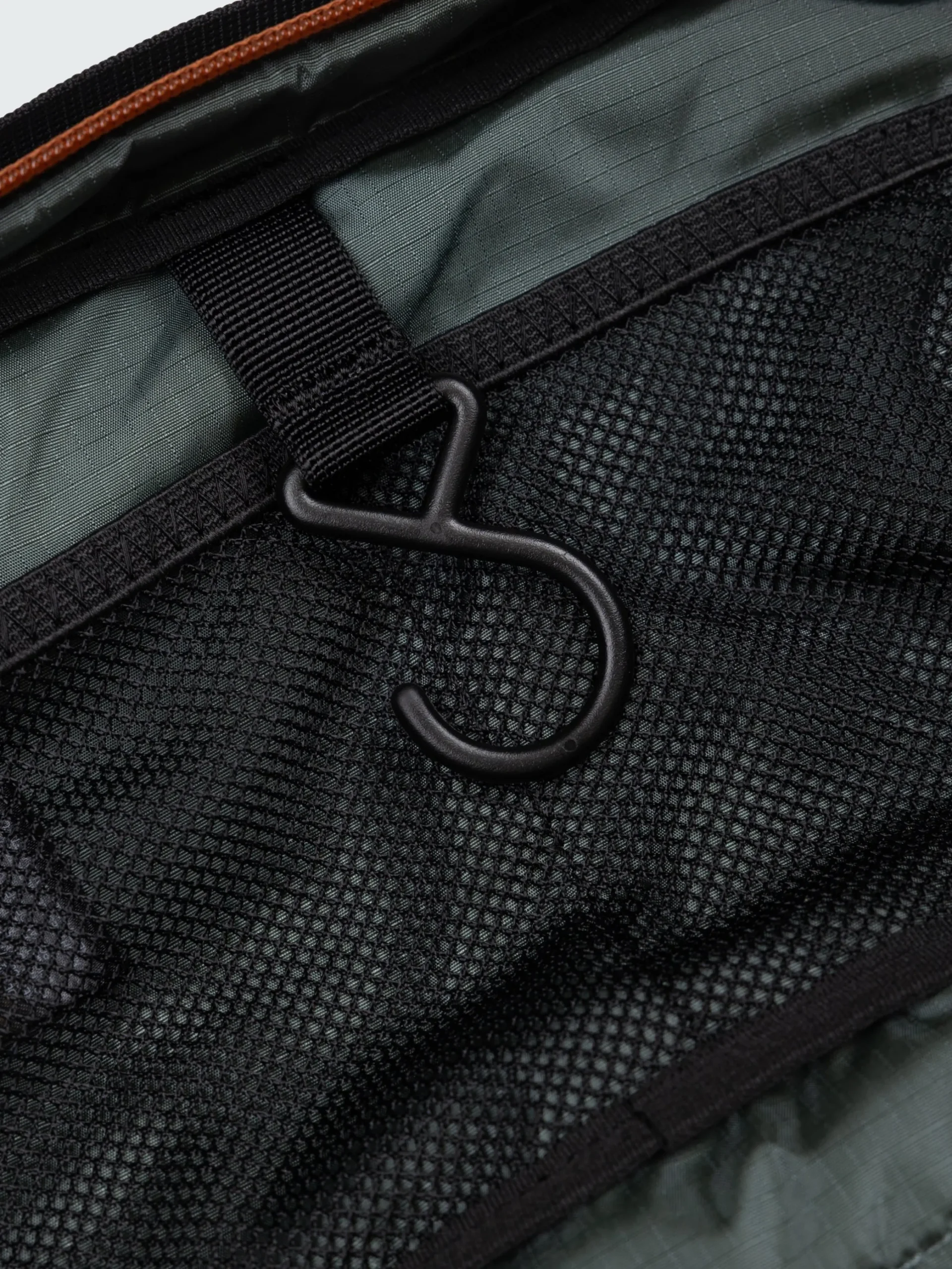 Mako Toiletries Bag
